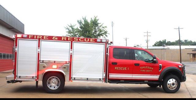 Fire Truck that Holds Equipment(JPG)